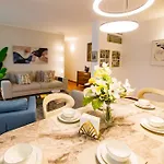 Prestige Centro By Icon7 Luxury كومو