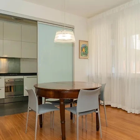 Trilocale Centro, Esclusivo 100 Mq Con 3 Balconi Lejlighed Como