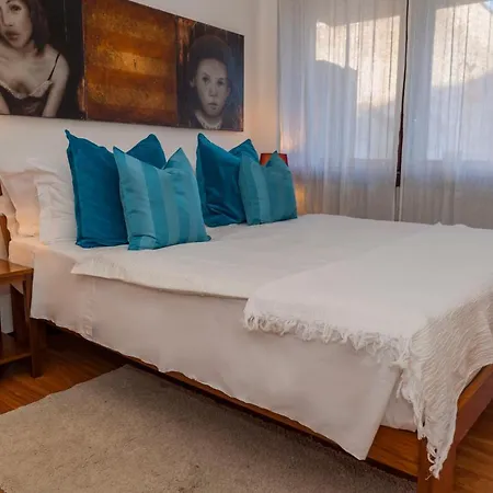 Trilocale Centro, Esclusivo 100 Mq Con 3 Balconi Como