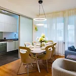 Prestige Centro By Icon7 Luxury Lägenhet