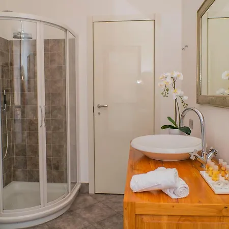 Apartament Trilocale Centro, Esclusivo 100 Mq Con 3 Balconi