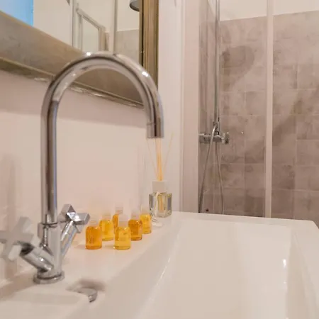 Trilocale Centro, Esclusivo 100 Mq Con 3 Balconi דירה *