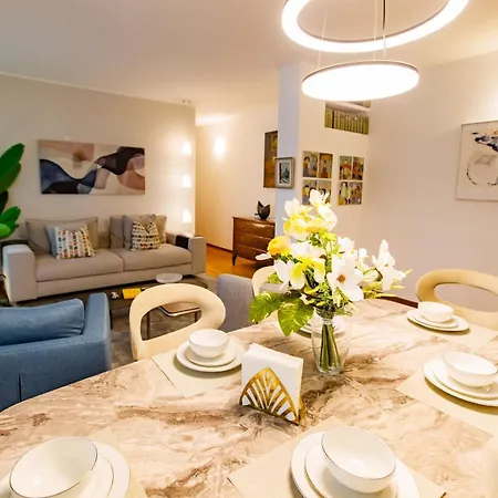 Prestige Centro By Icon7 Luxury Como
